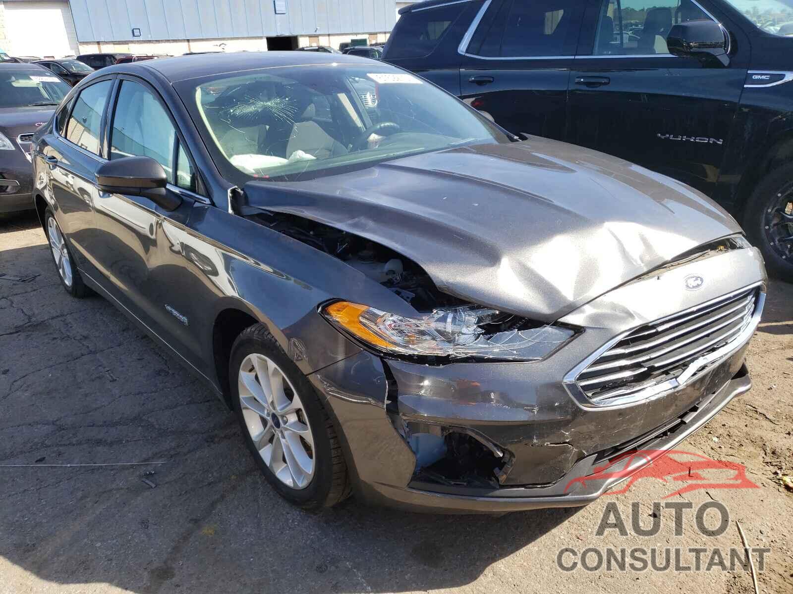 FORD FUSION 2019 - 3FA6P0LU8KR167445