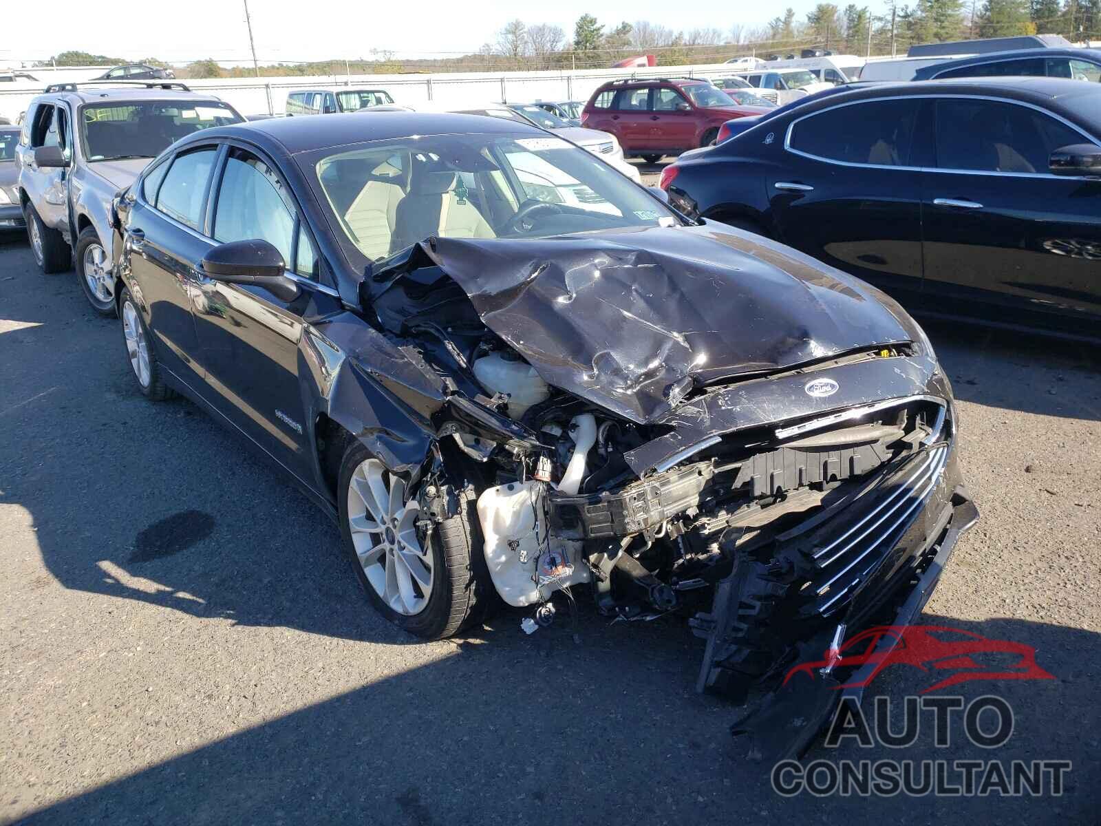 FORD FUSION 2019 - 3FA6P0LU5KR241243