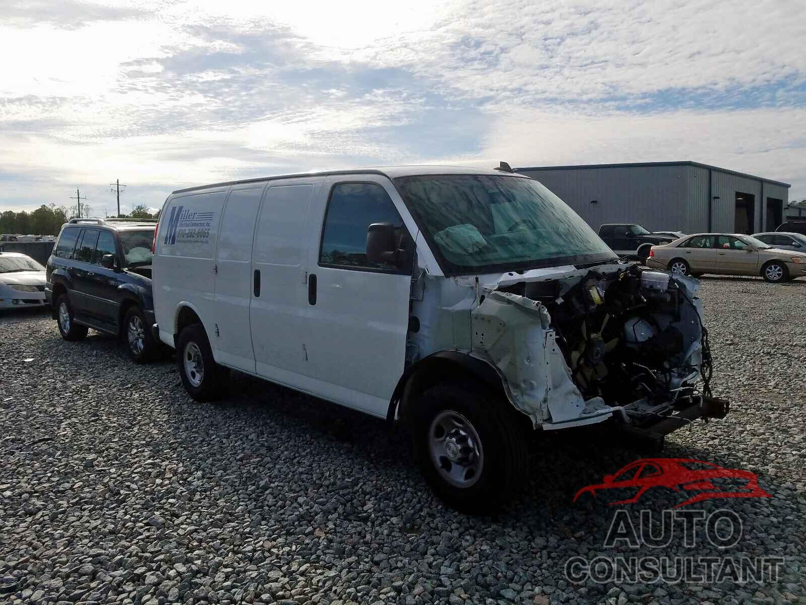 CHEVROLET EXPRESS 2018 - 1GCWGAFP6J1277974