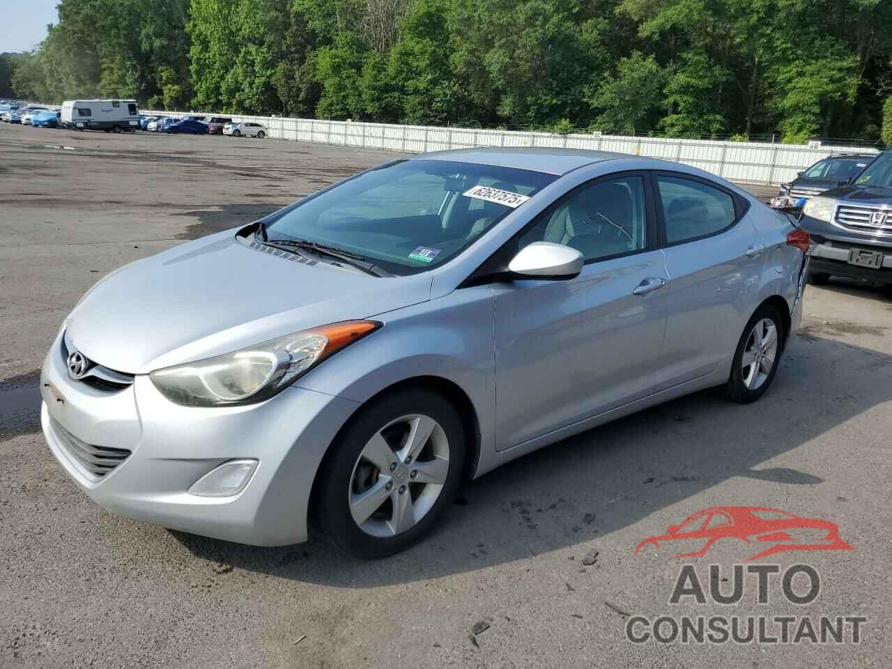 HYUNDAI ELANTRA 2013 - 5NPDH4AE5DH428408