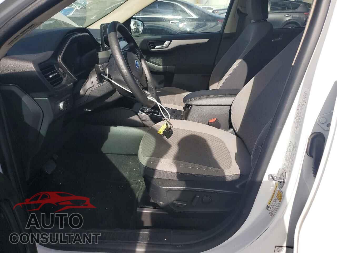 FORD ESCAPE 2020 - 1FMCU9G64LUA13388