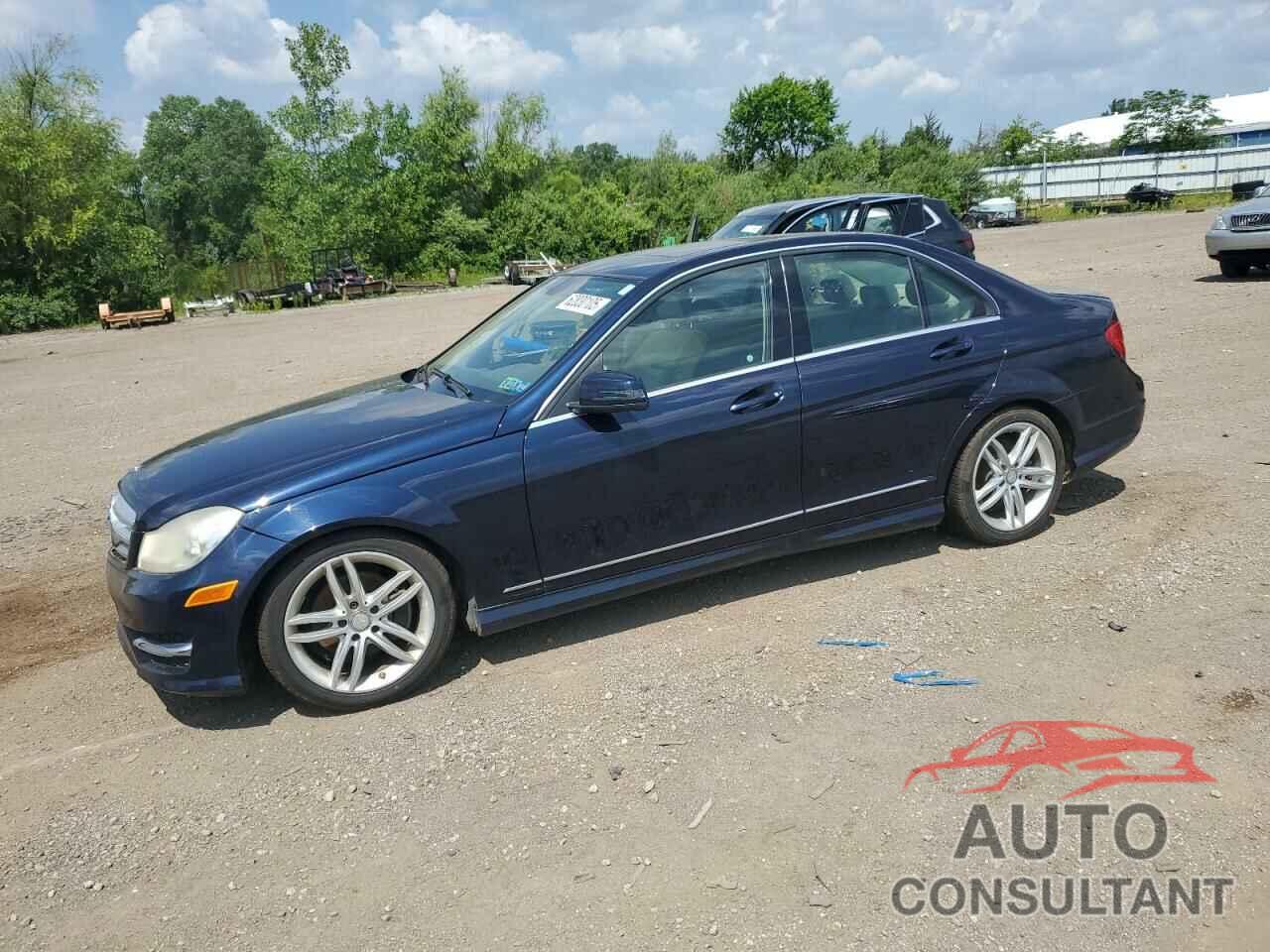 MERCEDES-BENZ C-CLASS 2012 - WDDGF8BB7CR230330