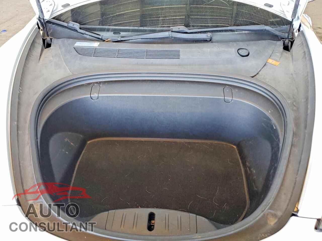 TESLA MODEL 3 2018 - 5YJ3E1EB6JF134268
