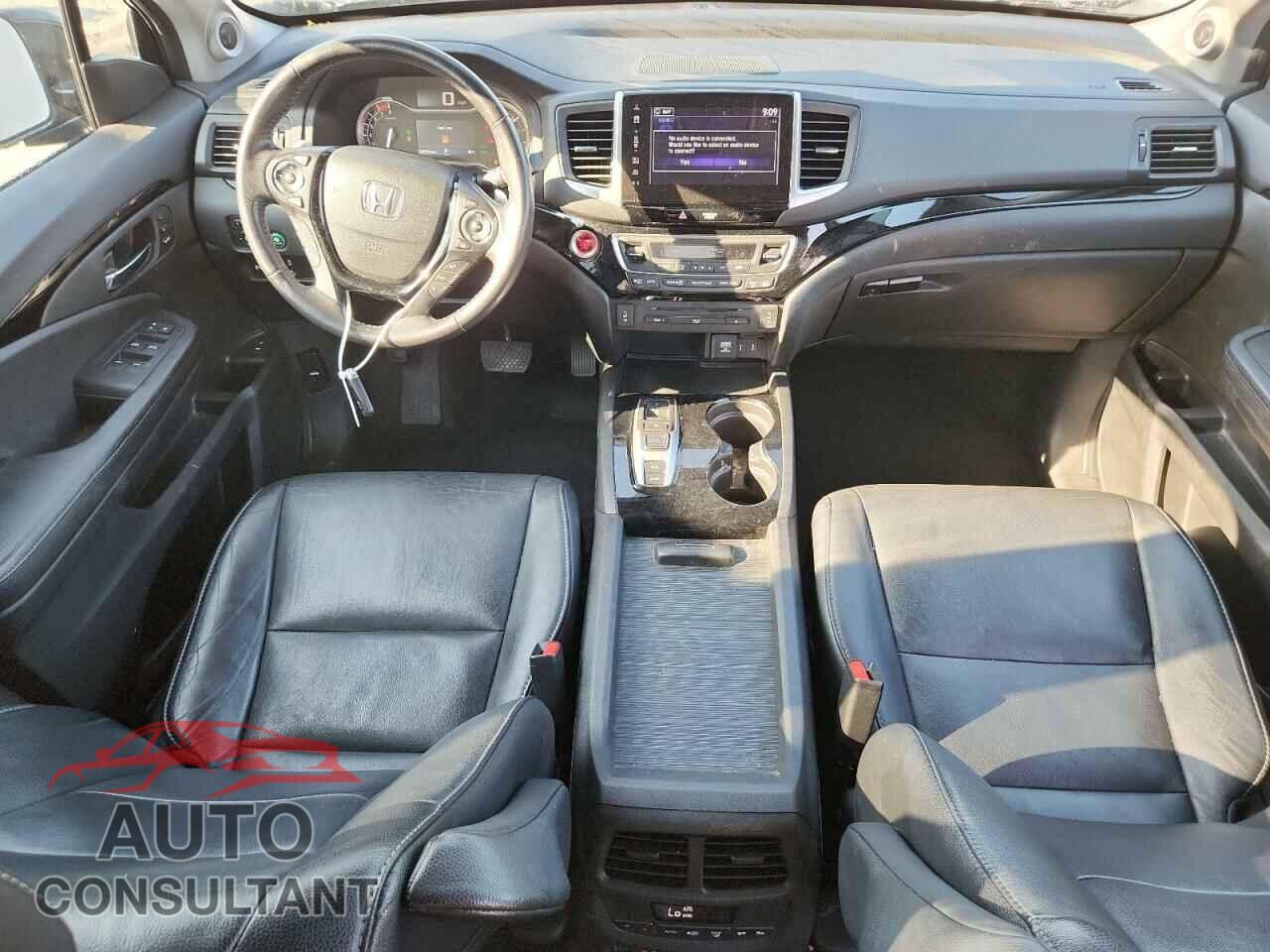 HONDA PILOT 2017 - 5FNYF6H94HB075904