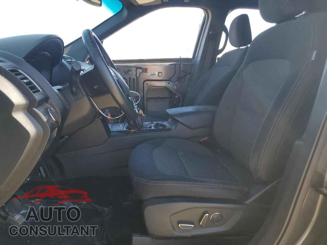 FORD EXPLORER 2018 - 1FM5K7D84JGB90138