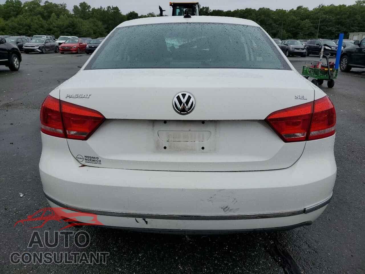 VOLKSWAGEN PASSAT 2012 - 1VWCP7A38CC091237