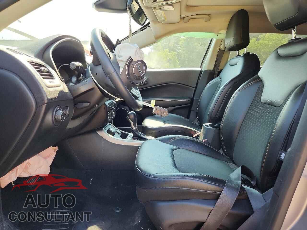 JEEP COMPASS 2018 - 3C4NJDBB9JT115306