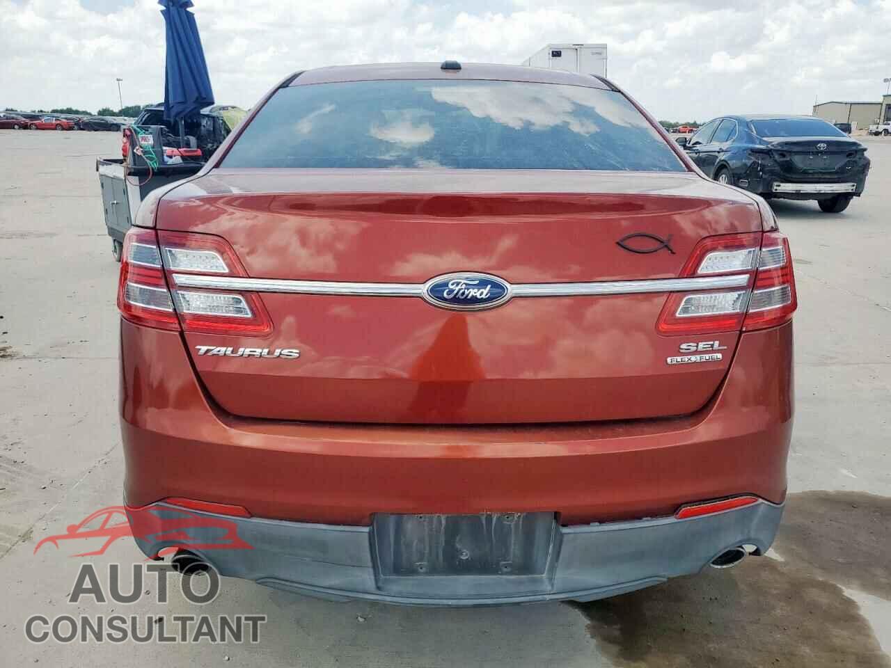 FORD TAURUS 2014 - 1FAHP2E88EG129181