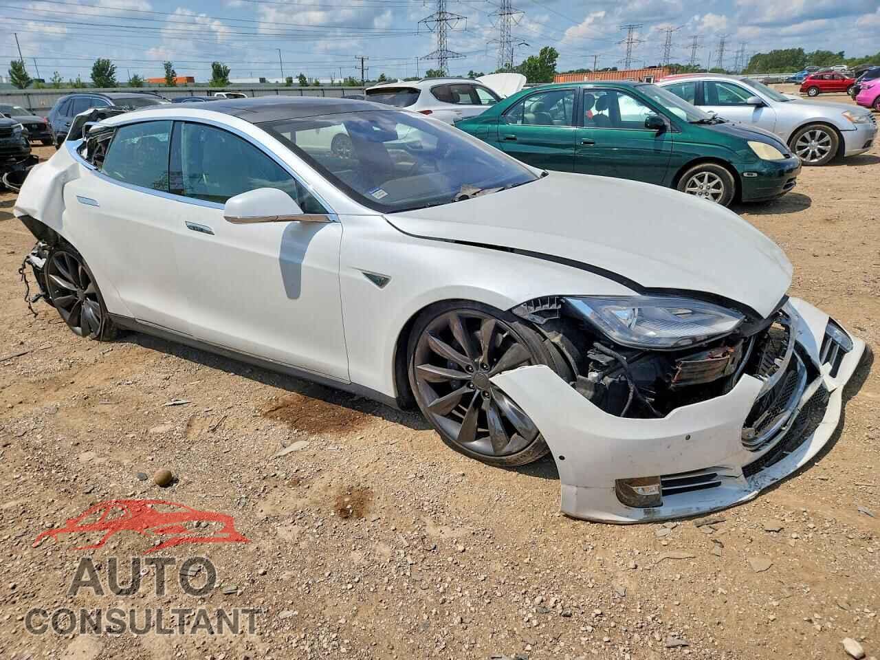 TESLA MODEL S 2015 - 5YJSA1E29FF109105