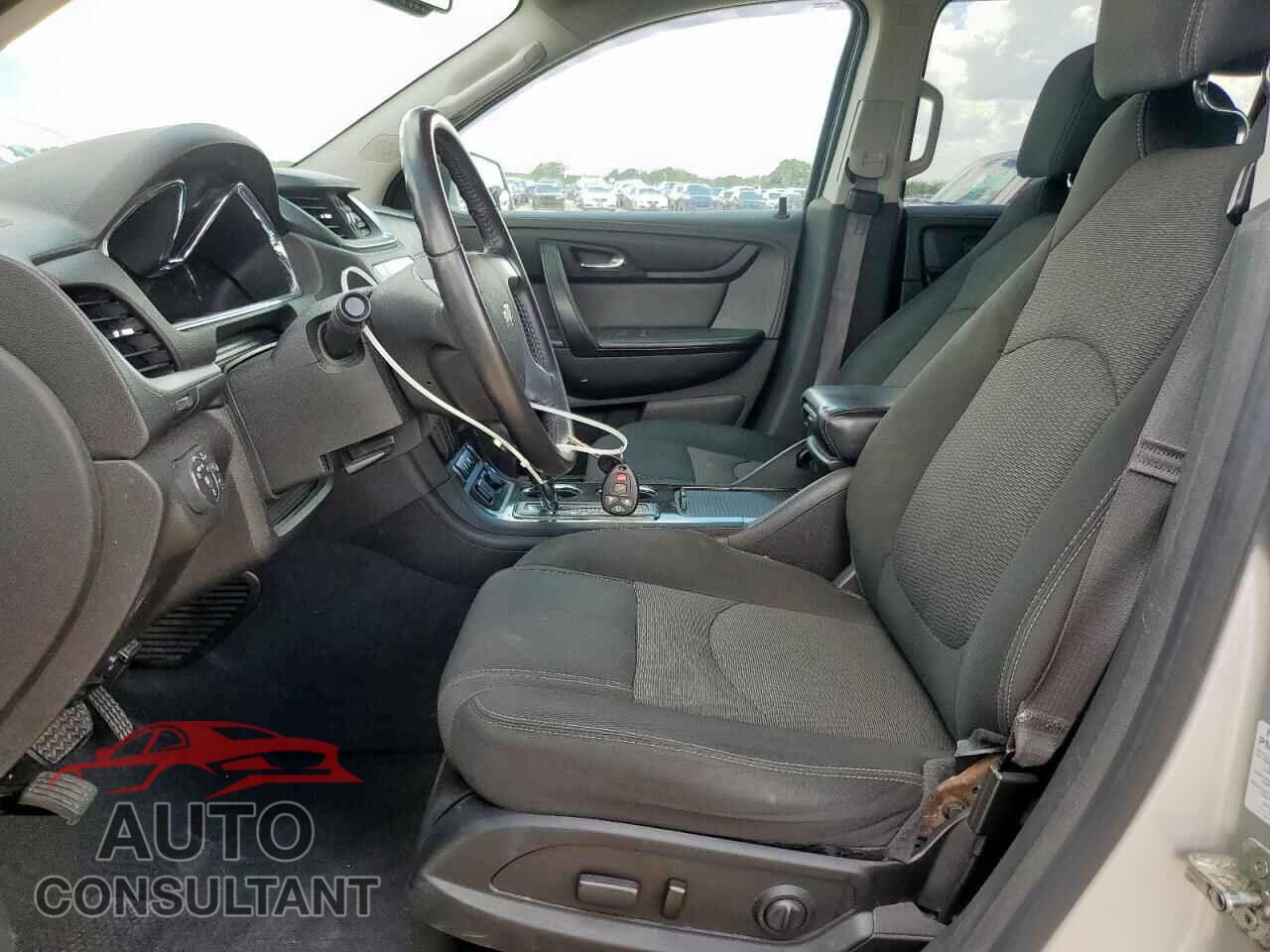CHEVROLET TRAVERSE 2015 - 1GNKVHKD6FJ265010