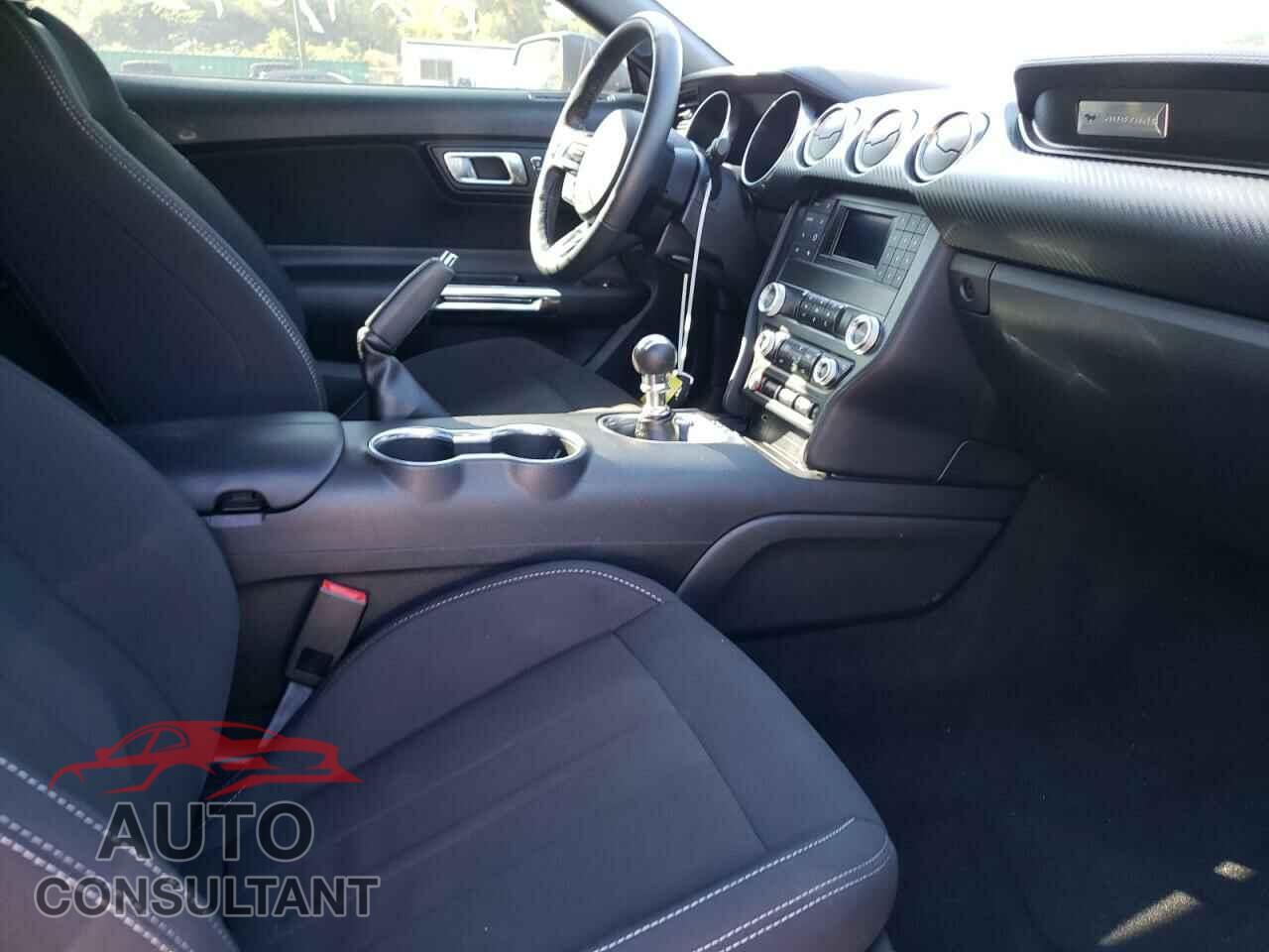 FORD MUSTANG 2019 - 1FA6P8TH9K5203972