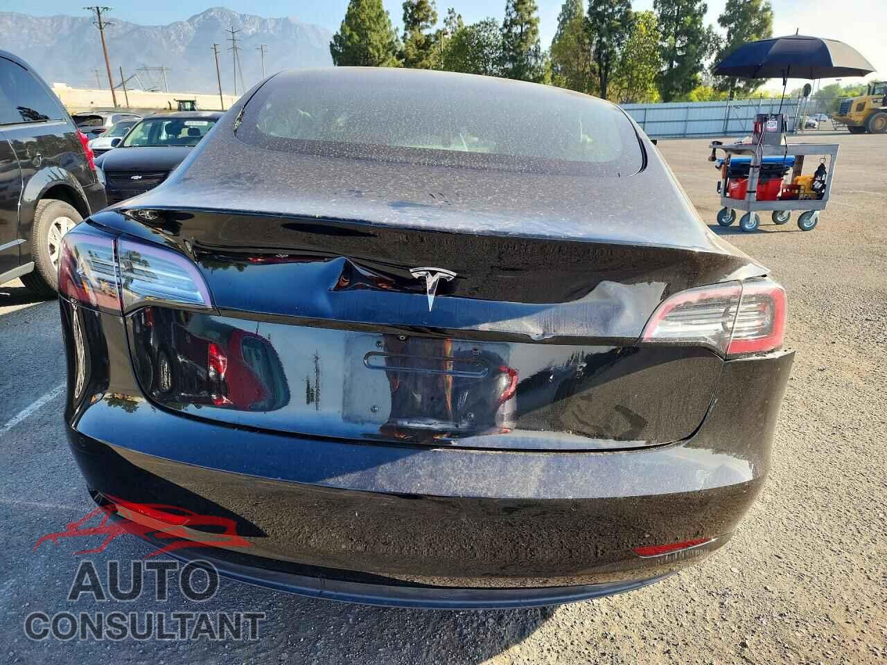 TESLA MODEL 3 2018 - 5YJ3E1EA0JF154572