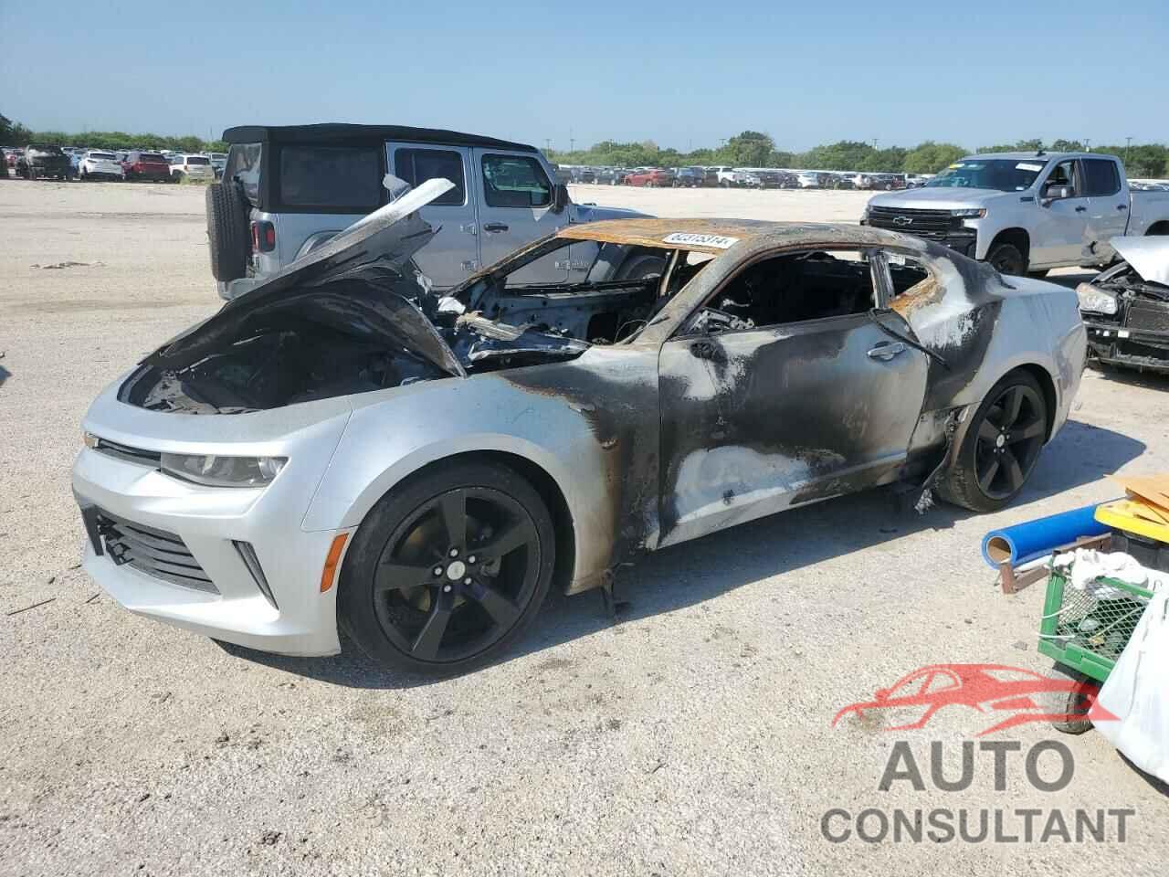 CHEVROLET CAMARO 2018 - 1G1FB1RX0J0149156