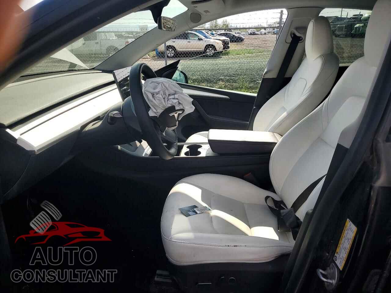 TESLA MODEL Y 2023 - 7SAYGDEFXPF773608