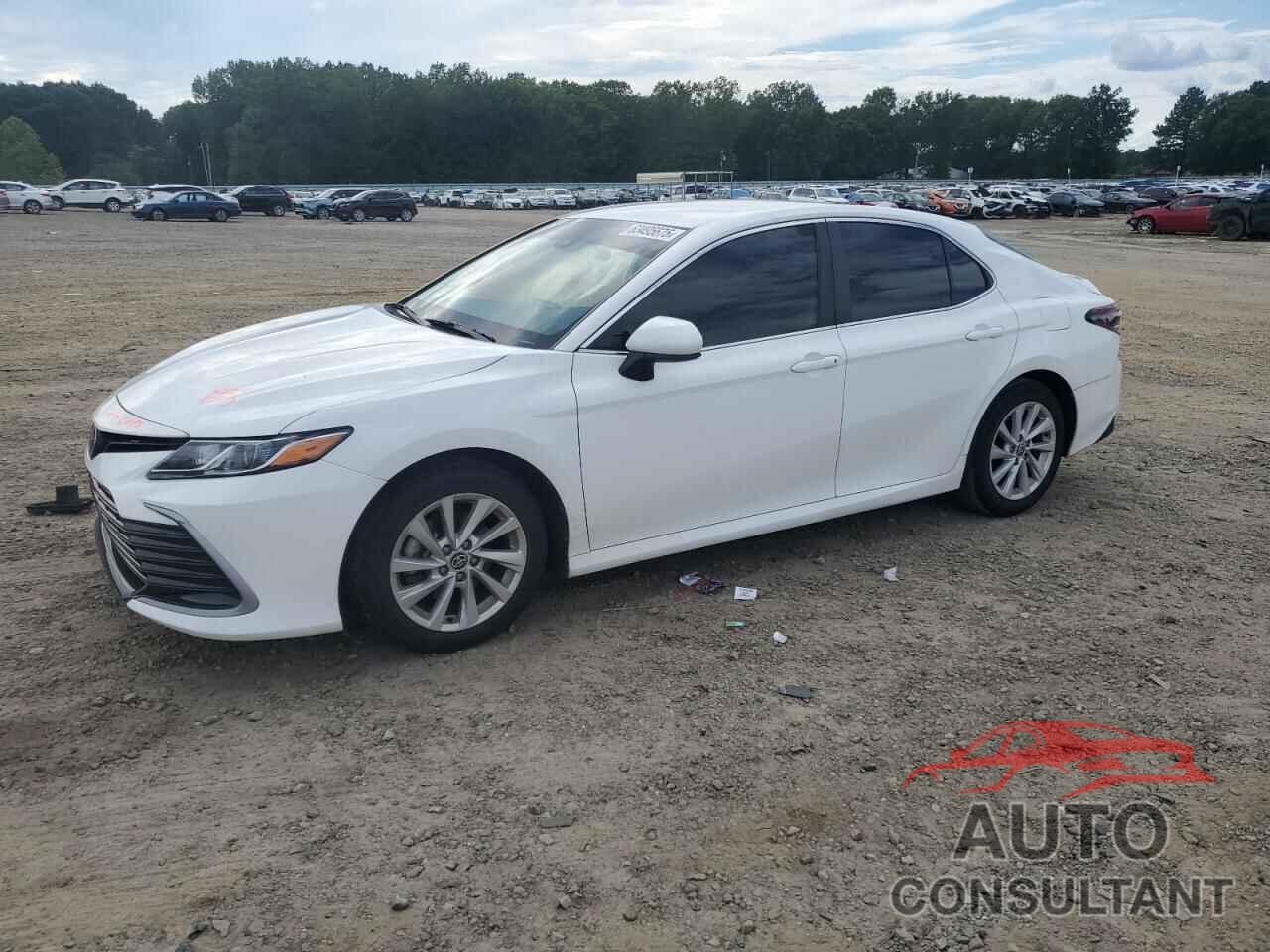 TOYOTA CAMRY 2021 - 4T1C11AK5MU447546