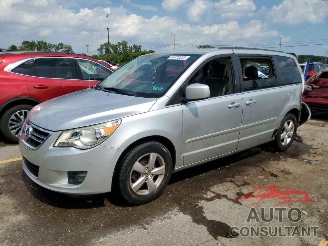 VOLKSWAGEN ROUTAN 2011 - 2V4RW3DG9BR738716