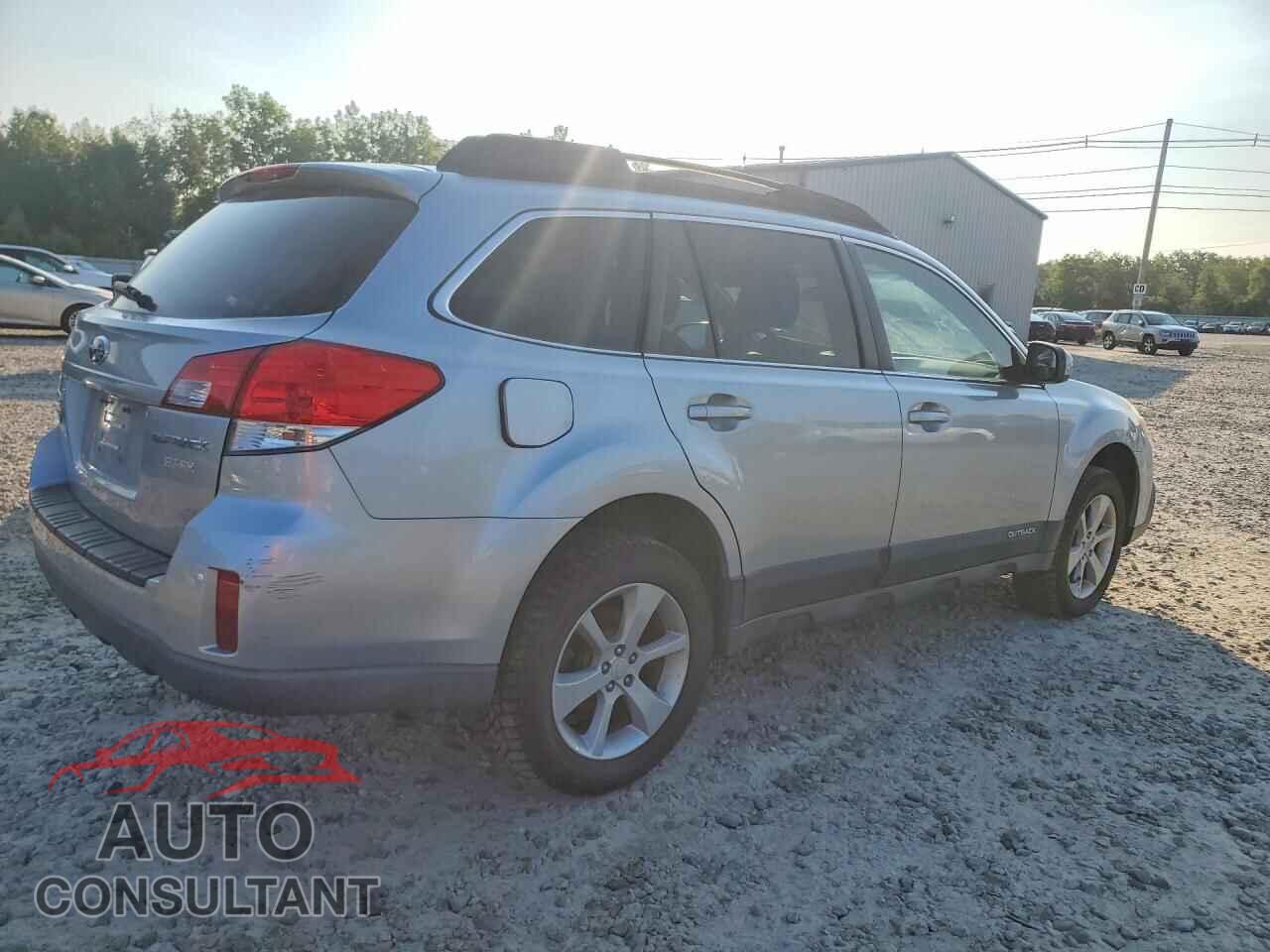 SUBARU OUTBACK 2013 - 4S4BRBBC4D3200168