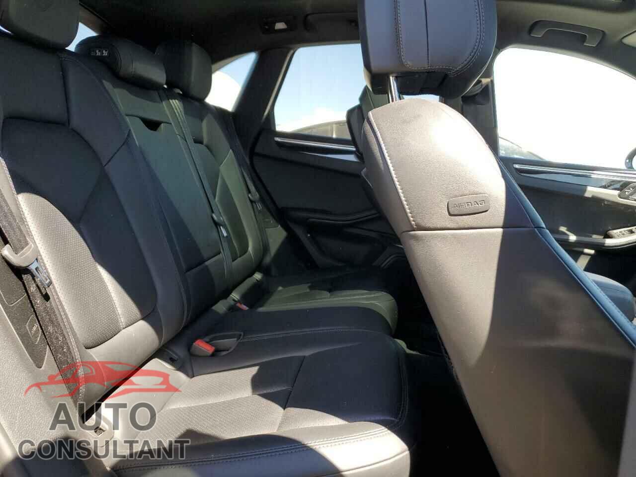 PORSCHE MACAN 2017 - WP1AA2A5XHLB83729