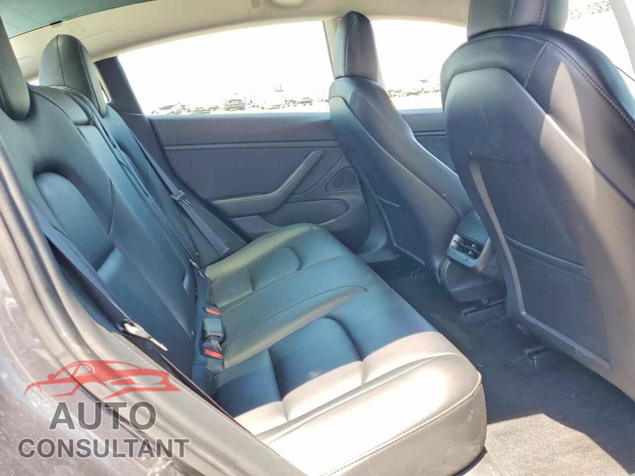 TESLA MODEL 3 2018 - 5YJ3E1EB6JF144637