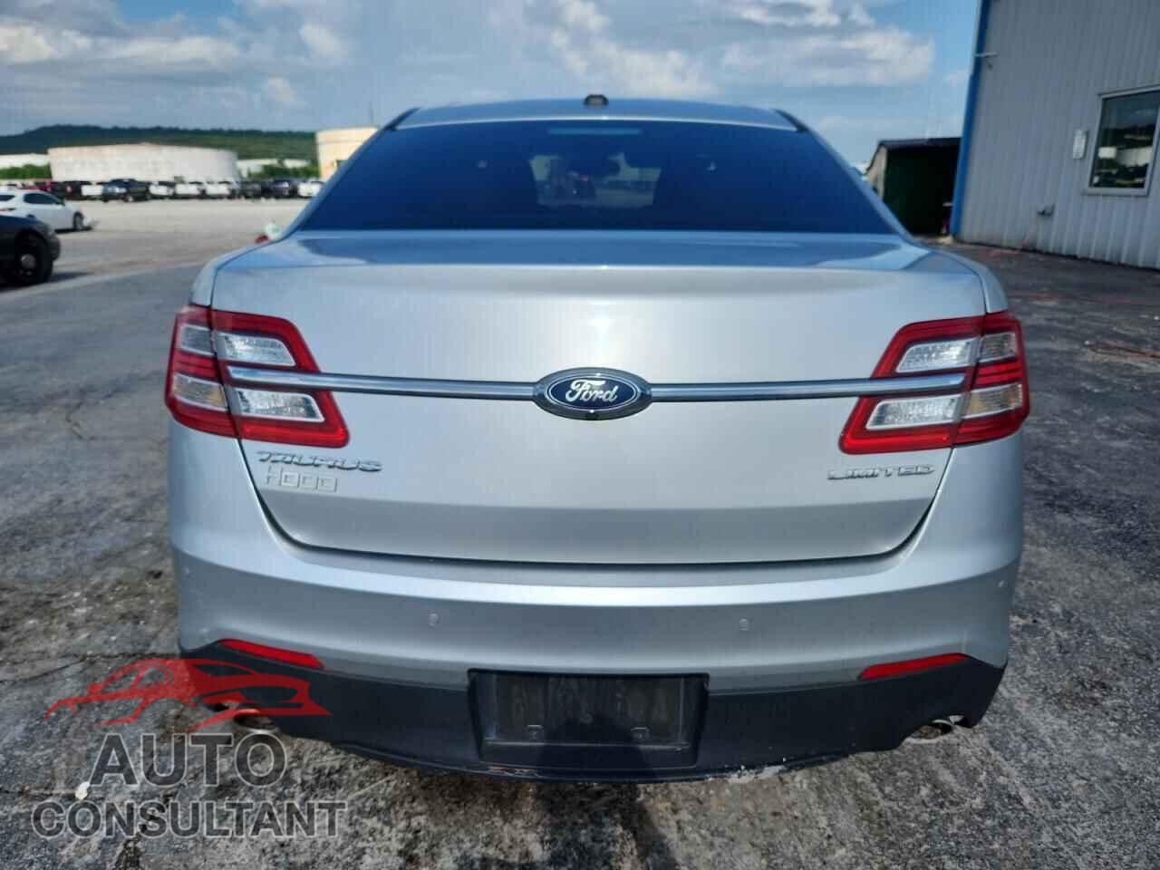 FORD TAURUS 2019 - 1FAHP2F84KG111433