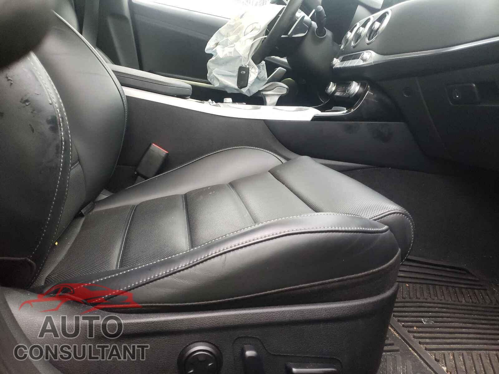 KIA STINGER 2018 - KNAE55LC0J6018455