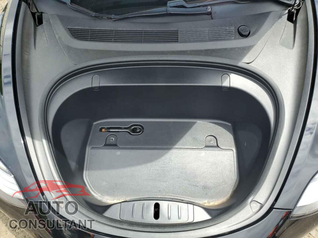 TESLA MODEL 3 2019 - 5YJ3E1EA6KF415771