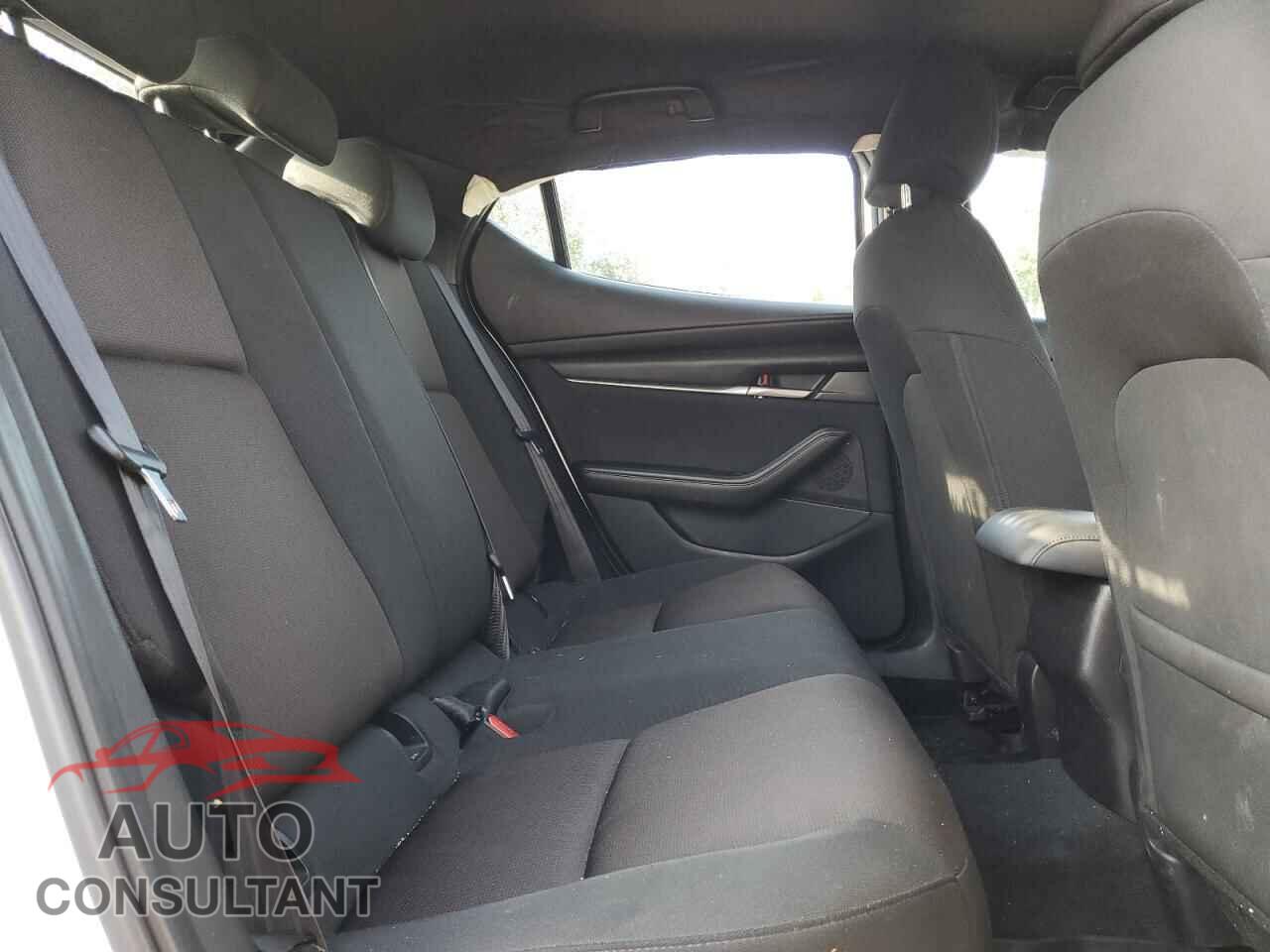 MAZDA 3 2021 - JM1BPAK71M1307584