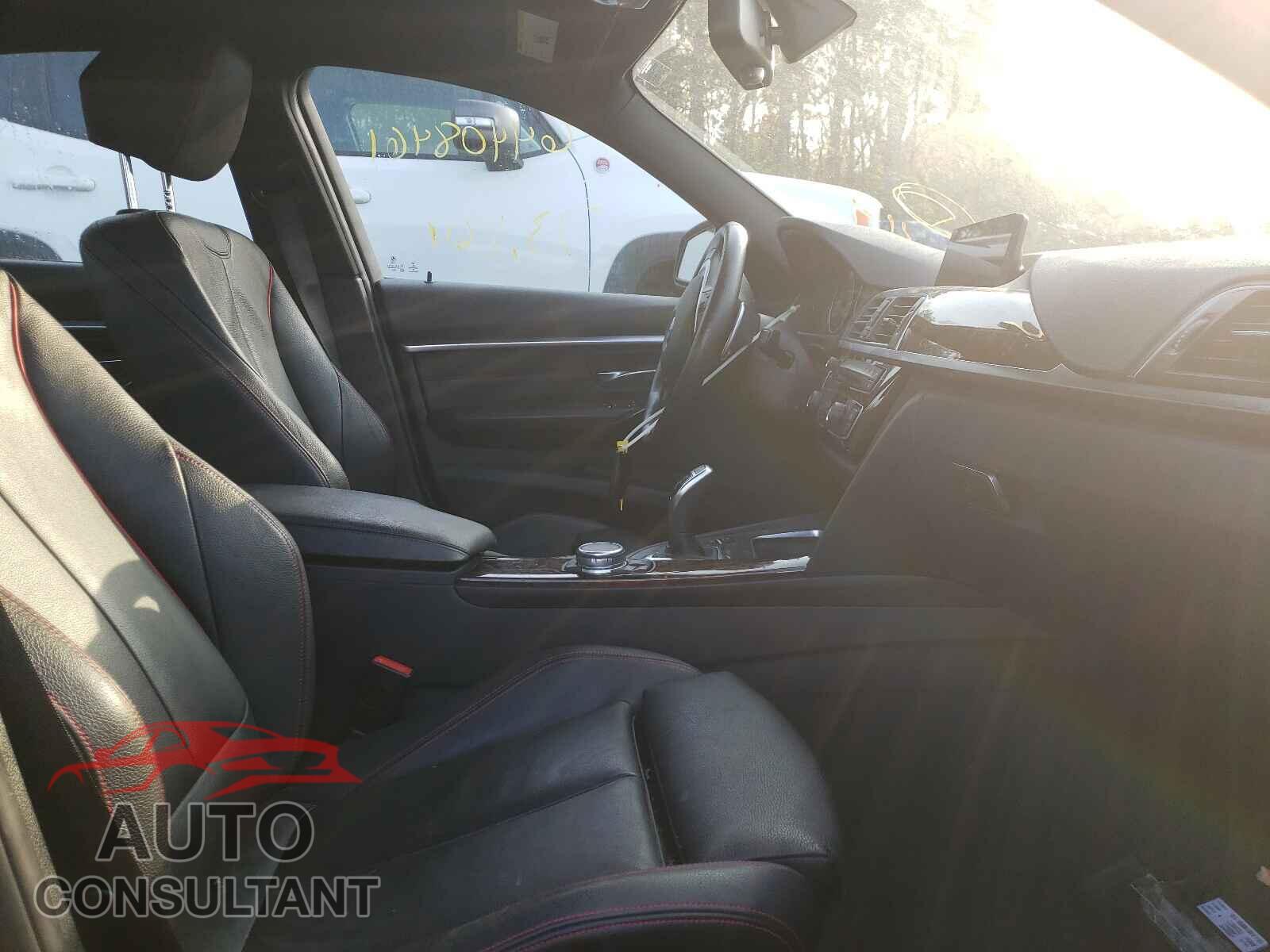 BMW 3 SERIES 2016 - WBA8E3G52GNU05357