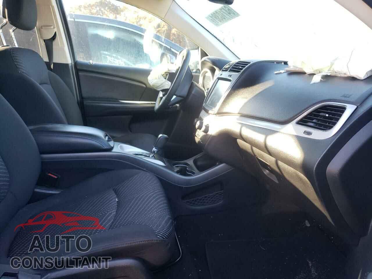 DODGE JOURNEY 2019 - 3C4PDCBB7KT872734