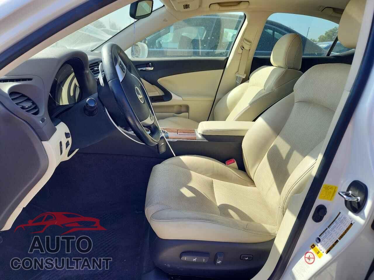 LEXUS IS 2012 - JTHBF5C21C5170679