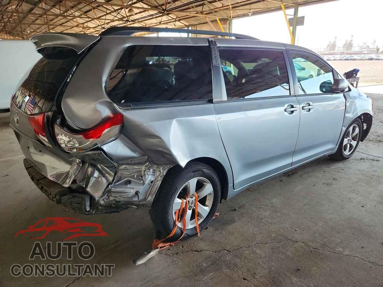 TOYOTA SIENNA 2013 - 5TDKK3DC8DS356367
