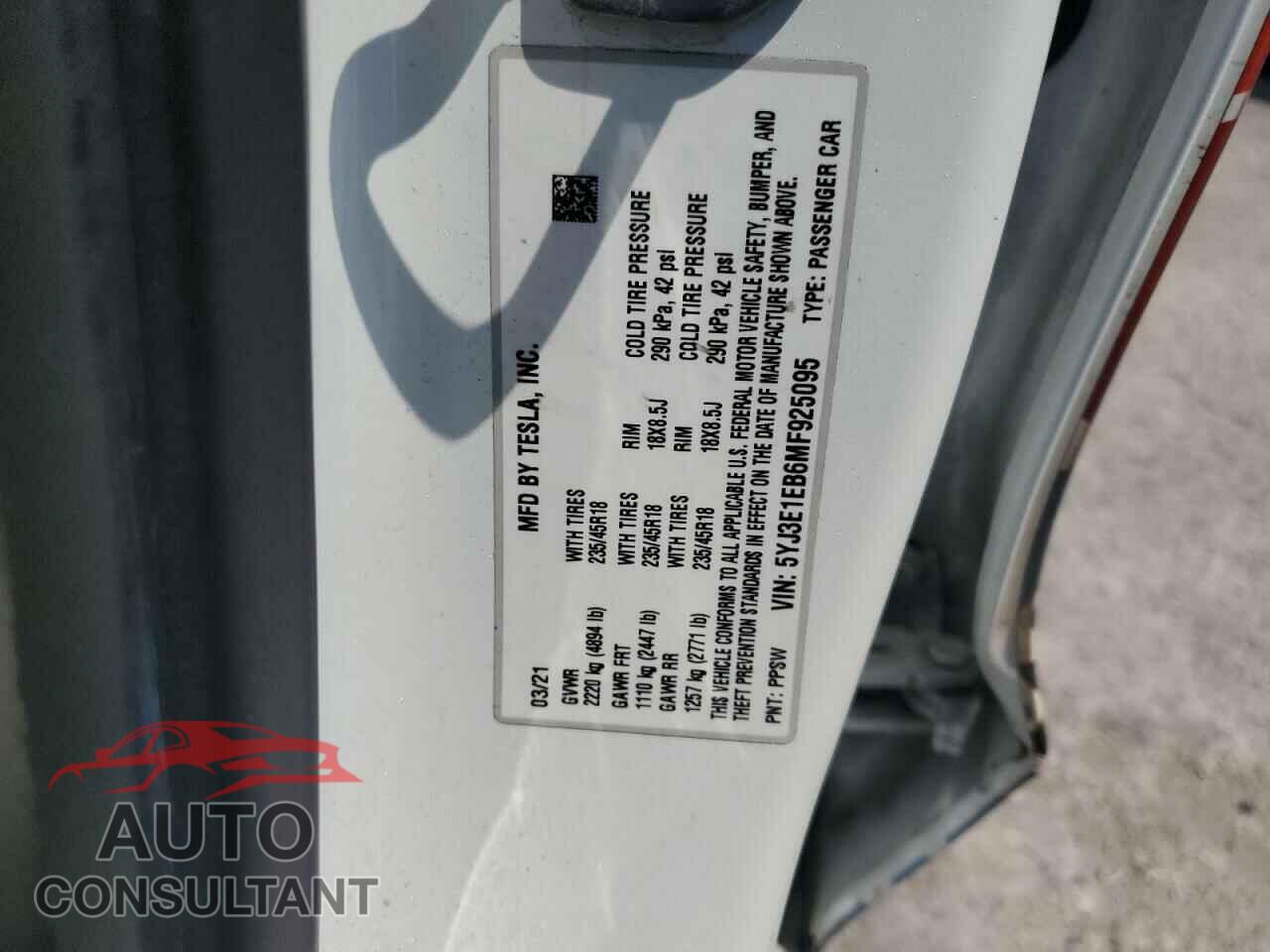 TESLA MODEL 3 2021 - 5YJ3E1EB6MF925095
