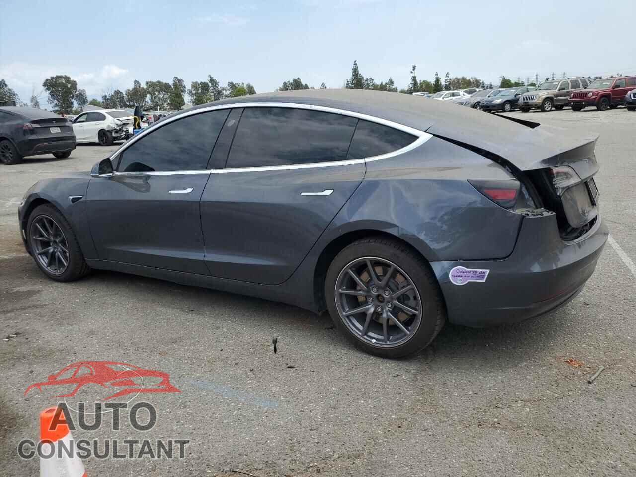 TESLA MODEL 3 2019 - 5YJ3E1EA5KF400193
