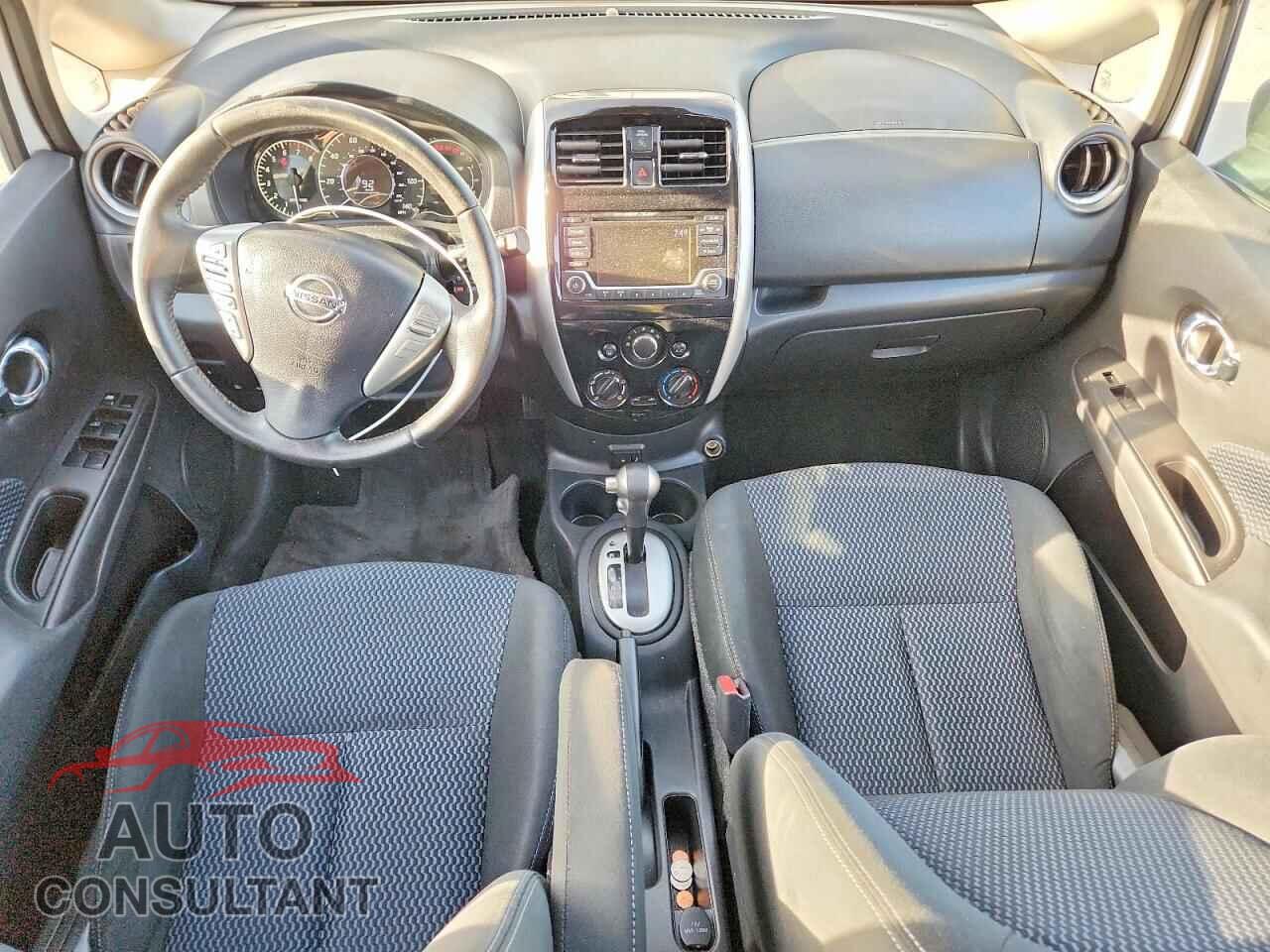 NISSAN VERSA 2017 - 3N1CE2CP3HL373134