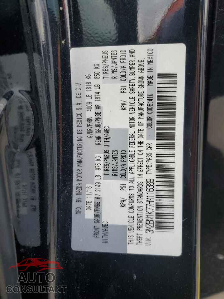 MAZDA 3 2017 - 3MZBN1K77HM116389