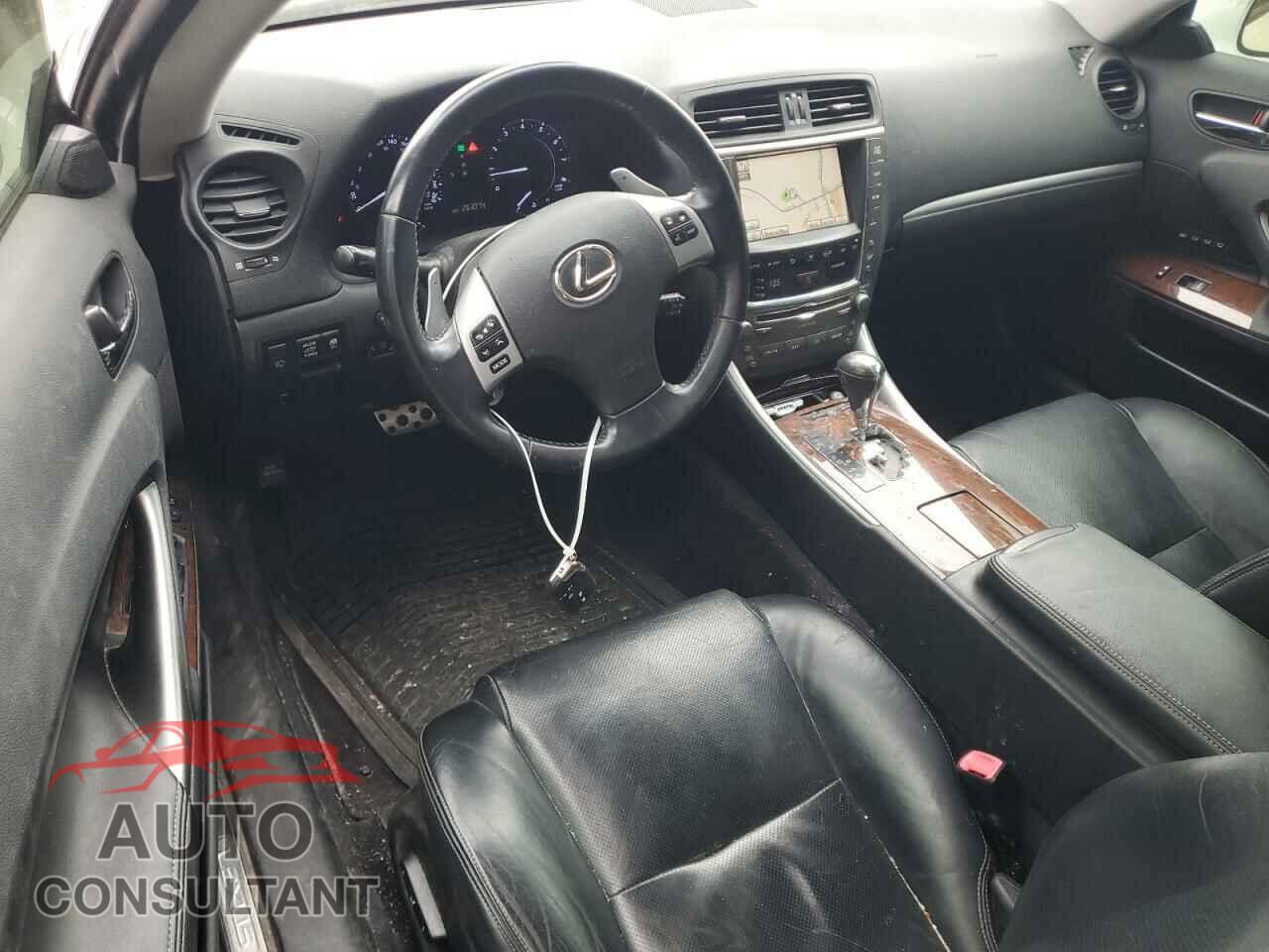 LEXUS IS 2011 - JTHFF2C28B2518526