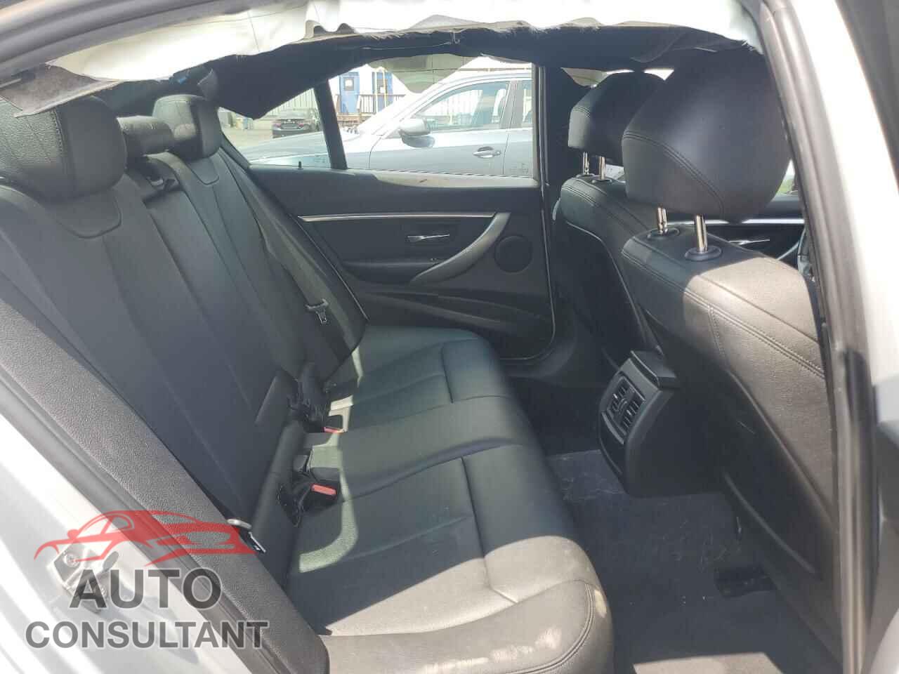 BMW 3 SERIES 2018 - WBA8D9C57JEB35547