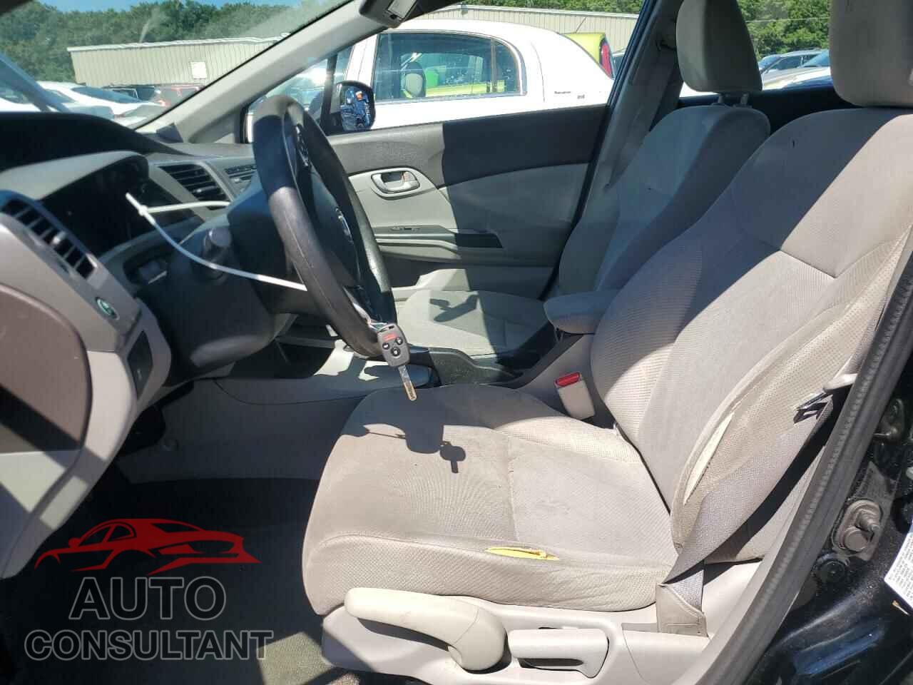 HONDA CIVIC 2012 - 2HGFB2F50CH581875