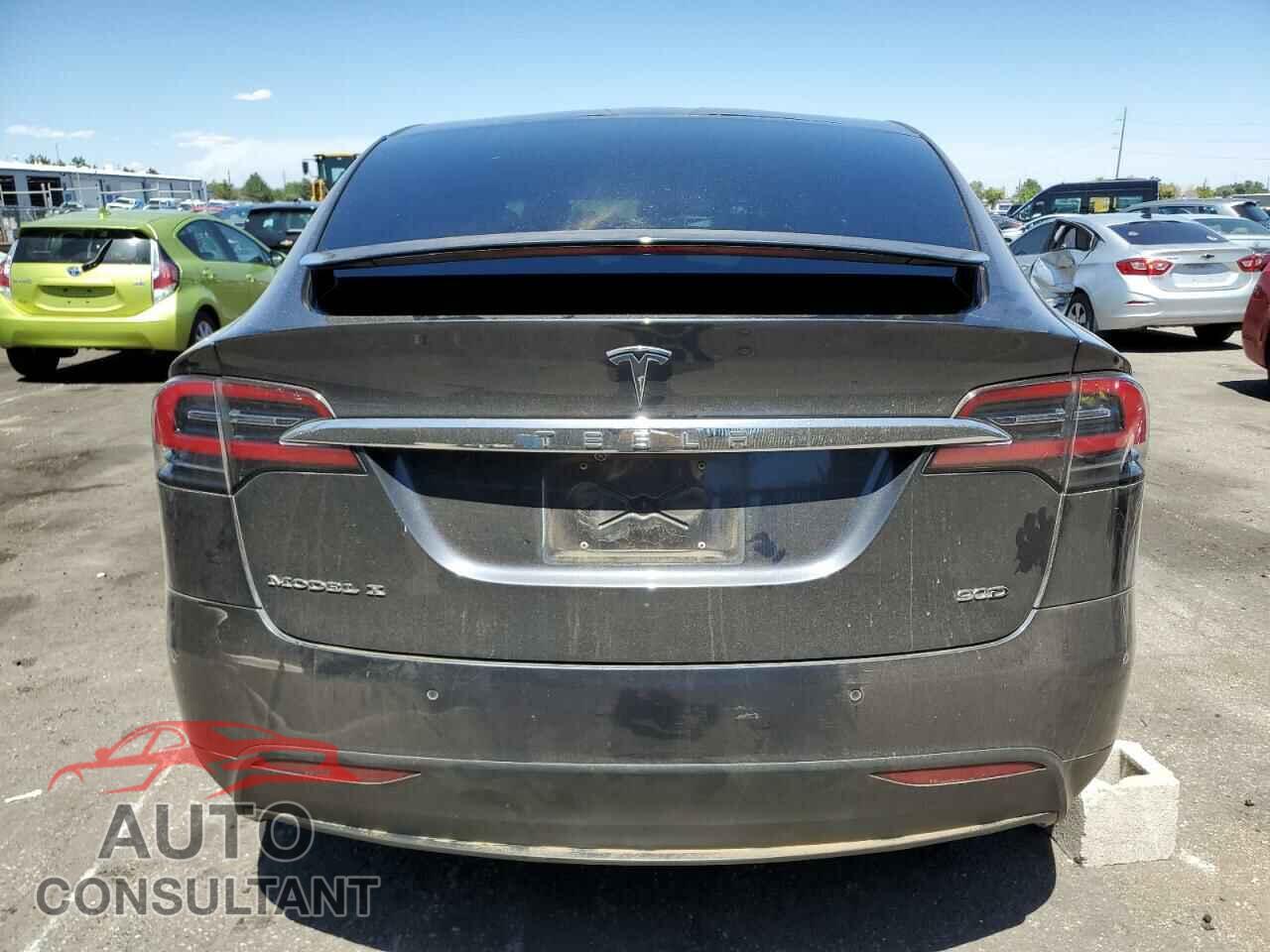 TESLA MODEL X 2017 - 5YJXCDE27HF050124