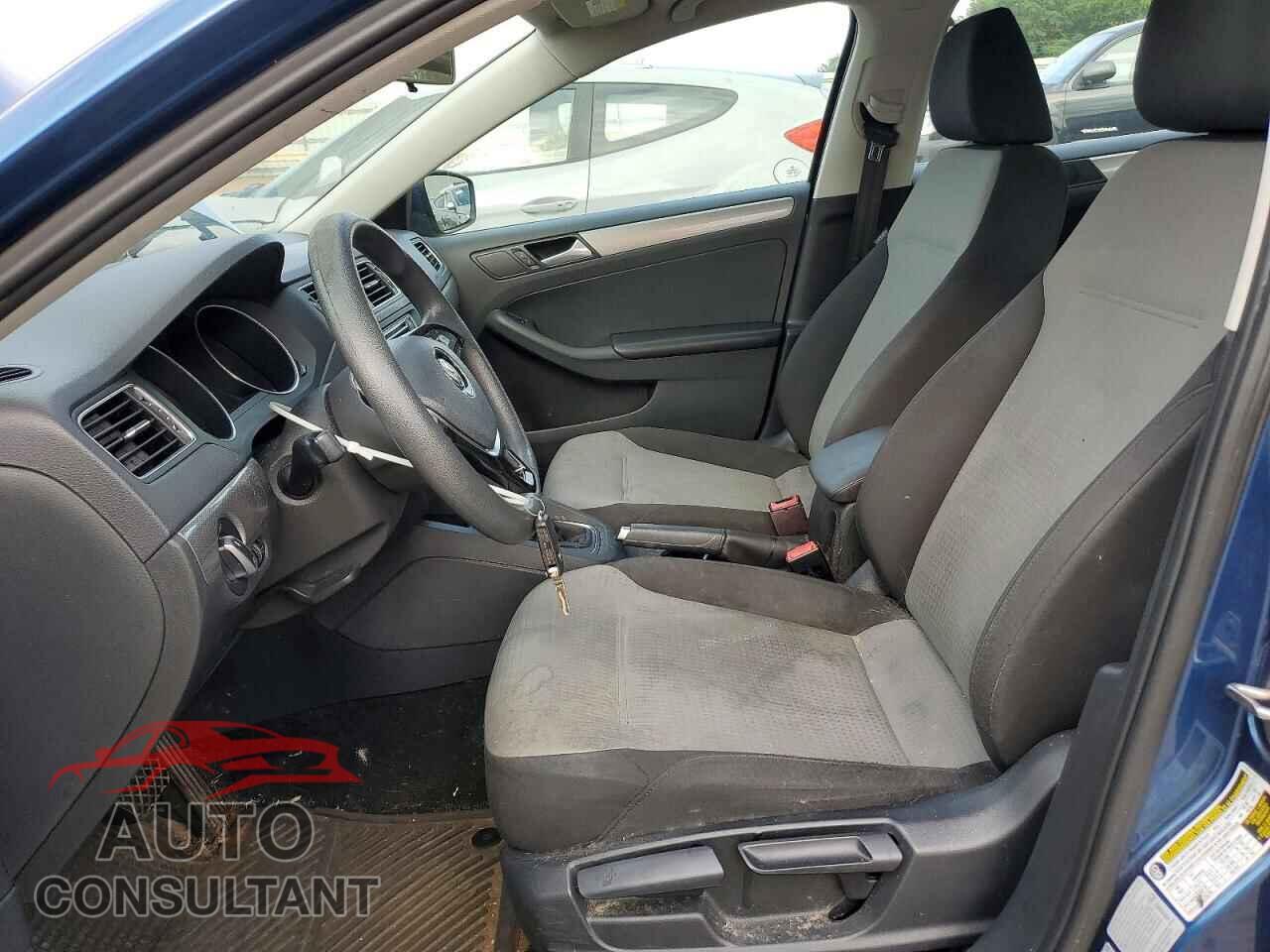 VOLKSWAGEN JETTA 2017 - 3VW2B7AJ0HM384287