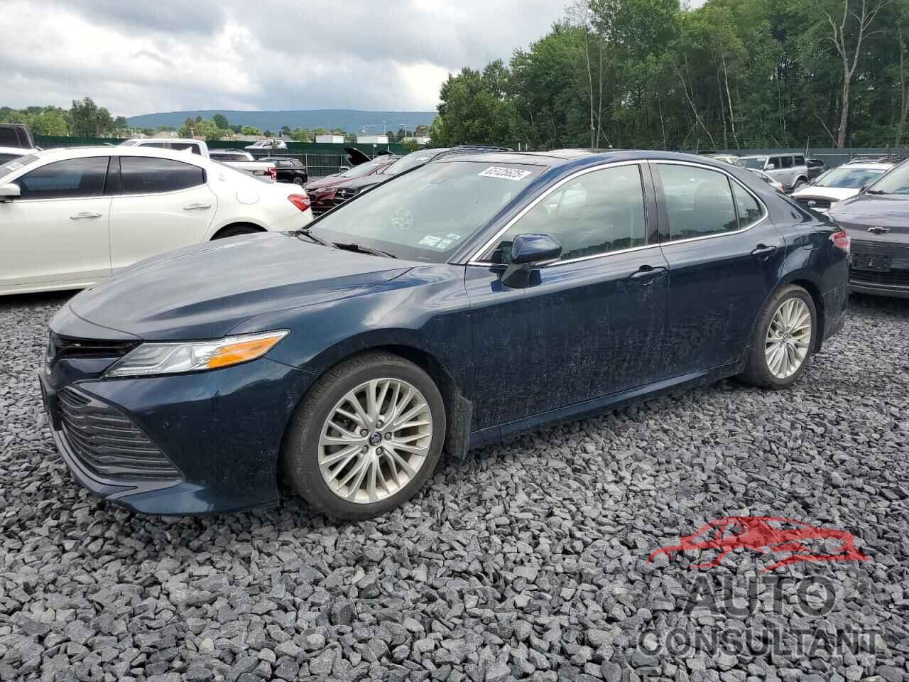TOYOTA CAMRY 2018 - 4T1B11HKXJU661204