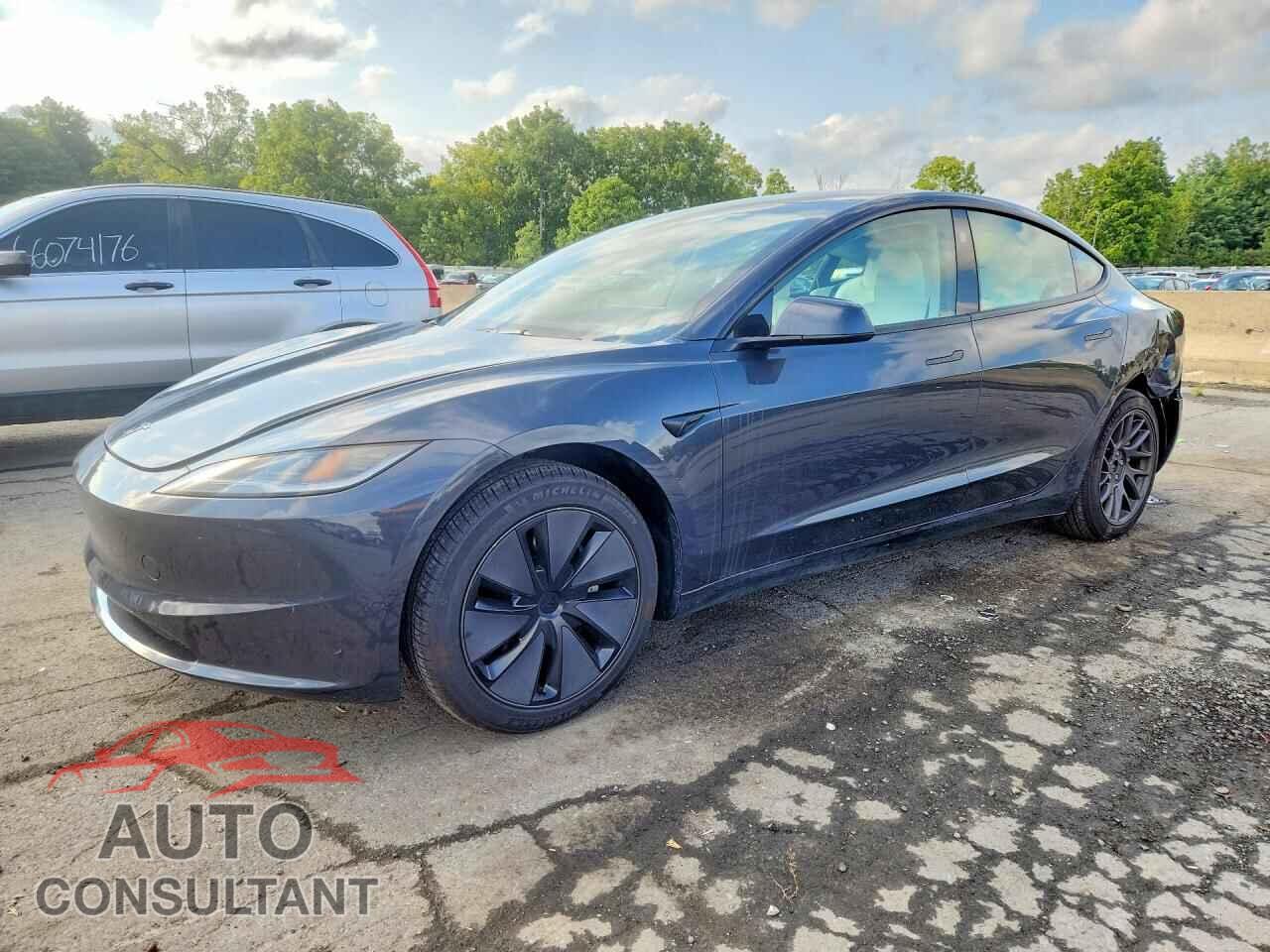 TESLA MODEL 3 2025 - 5YJ3E1EA5SF974129