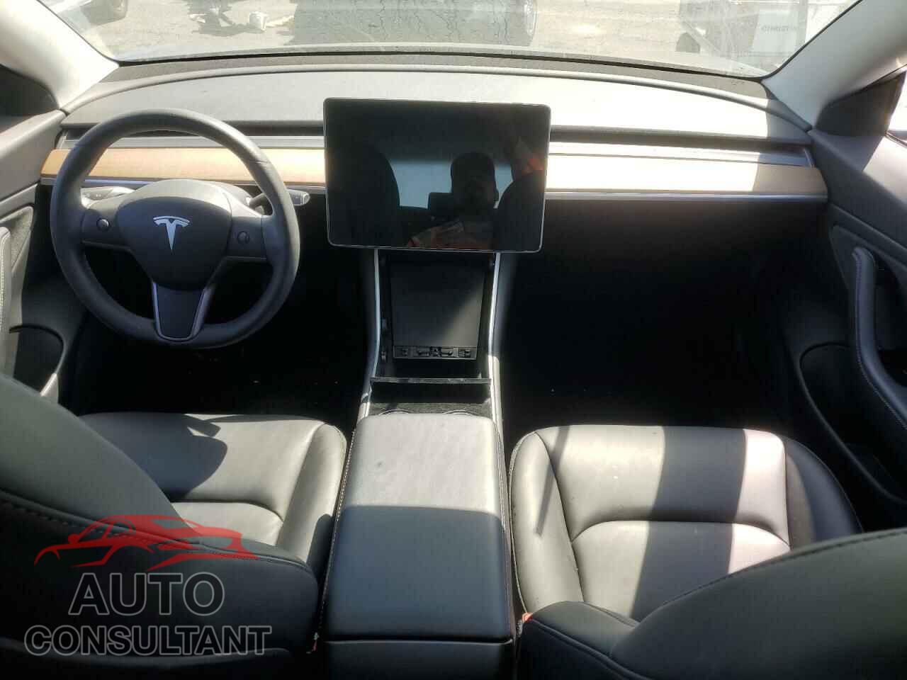 TESLA MODEL 3 2020 - 5YJ3E1EB0LF646529