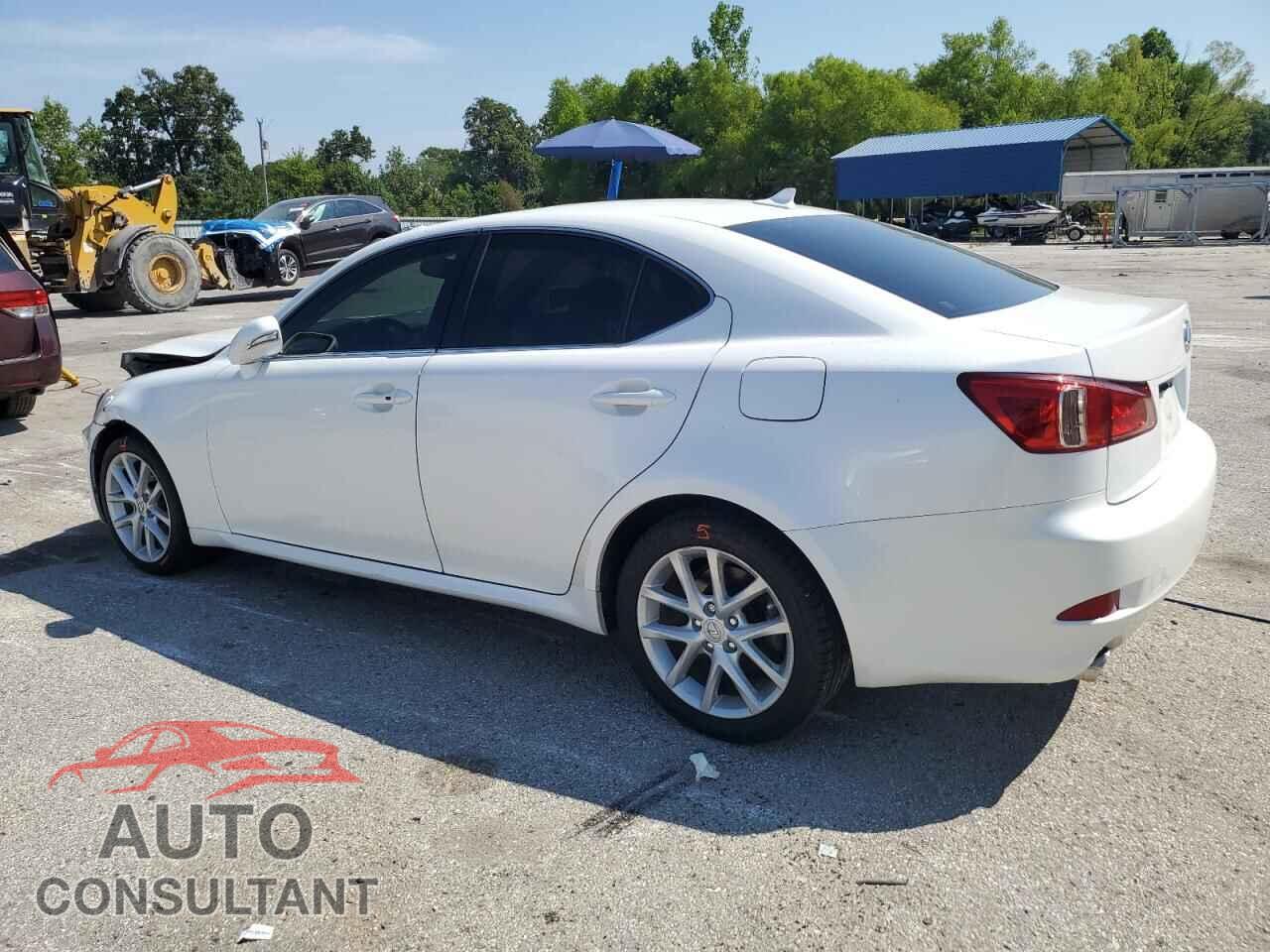 LEXUS IS 2011 - JTHCF5C27B5045575