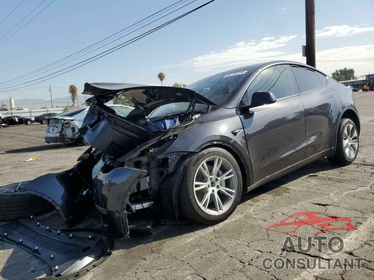 TESLA MODEL Y 2024 - 7SAYGDEE9RF078563