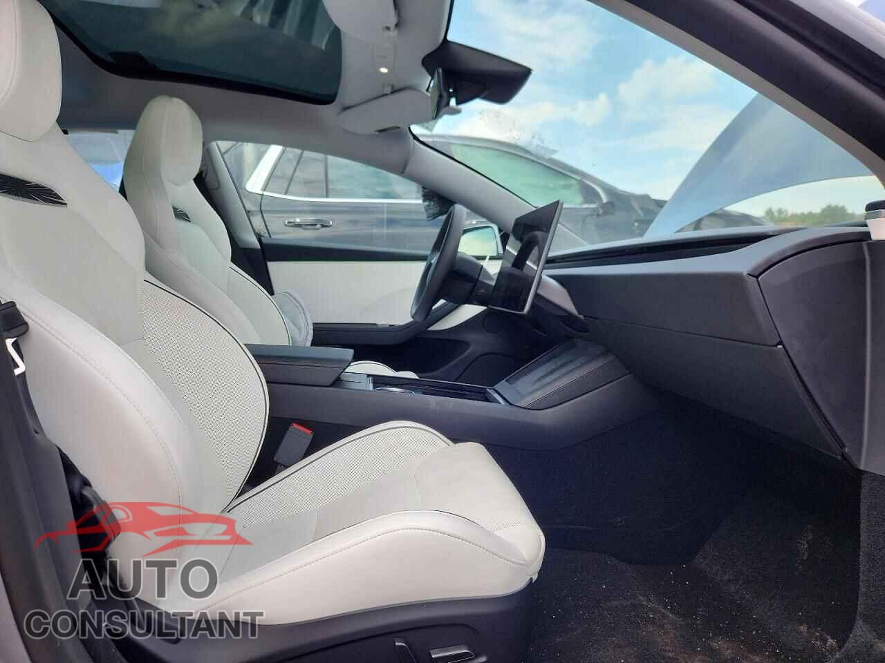 TESLA MODEL 3 2024 - 5YJ3E1ET2RF890264