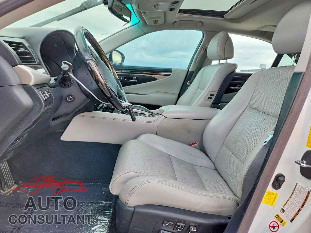 LEXUS LS460 2013 - JTHBL5EF3D5118643