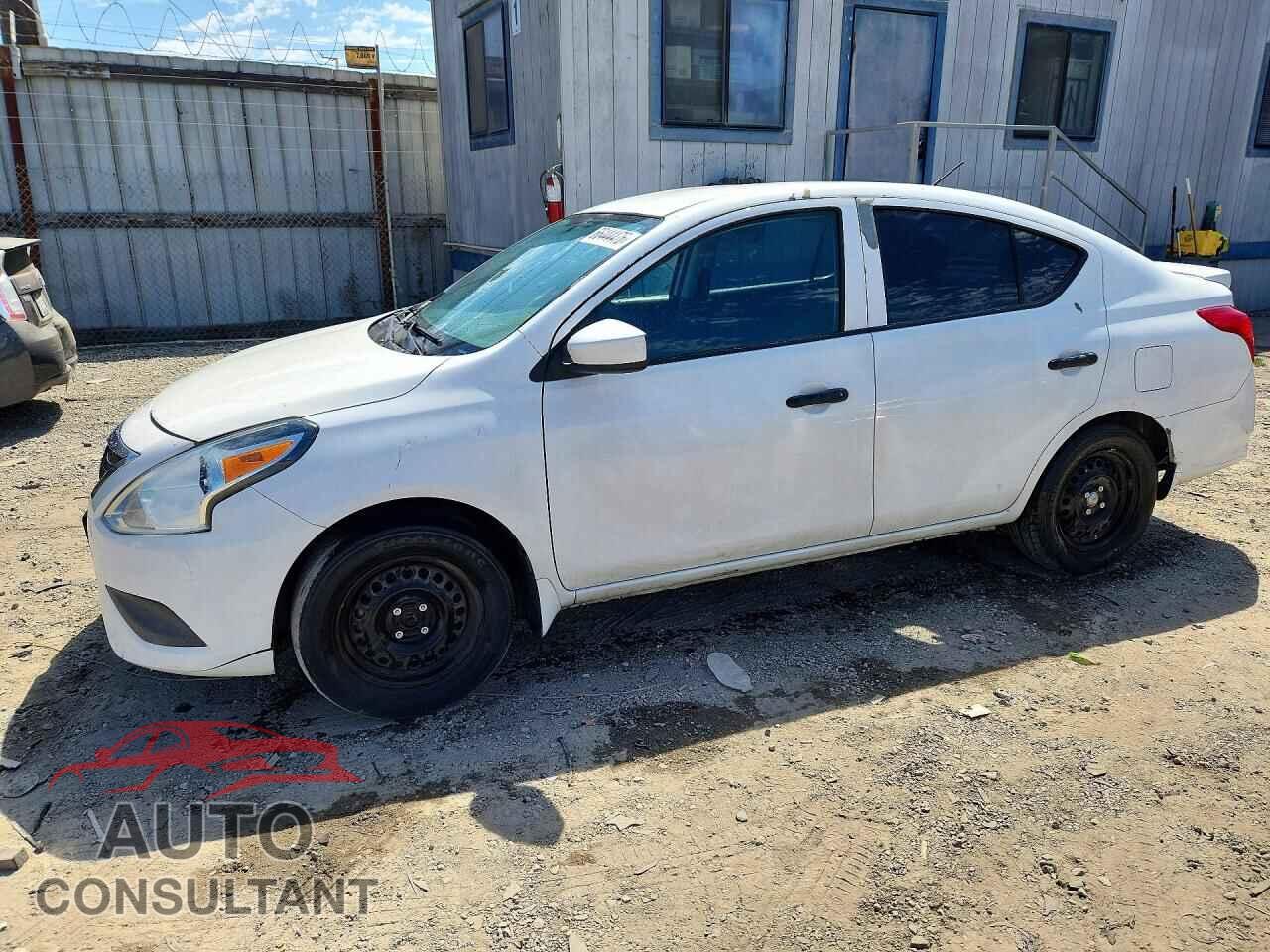 NISSAN VERSA 2017 - 3N1CN7AP4HL845521