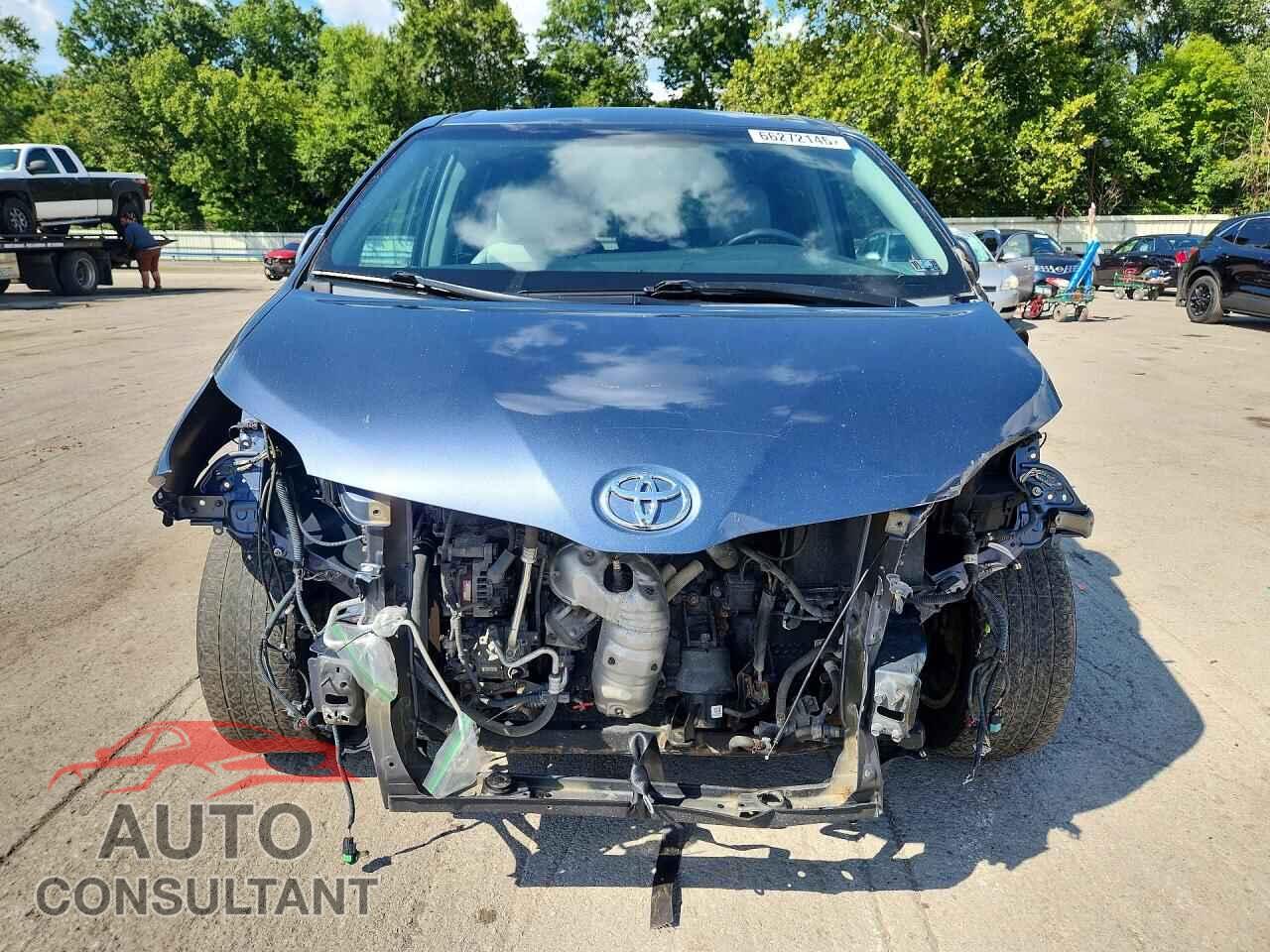 TOYOTA SIENNA 2017 - 5TDYZ3DC0HS821994