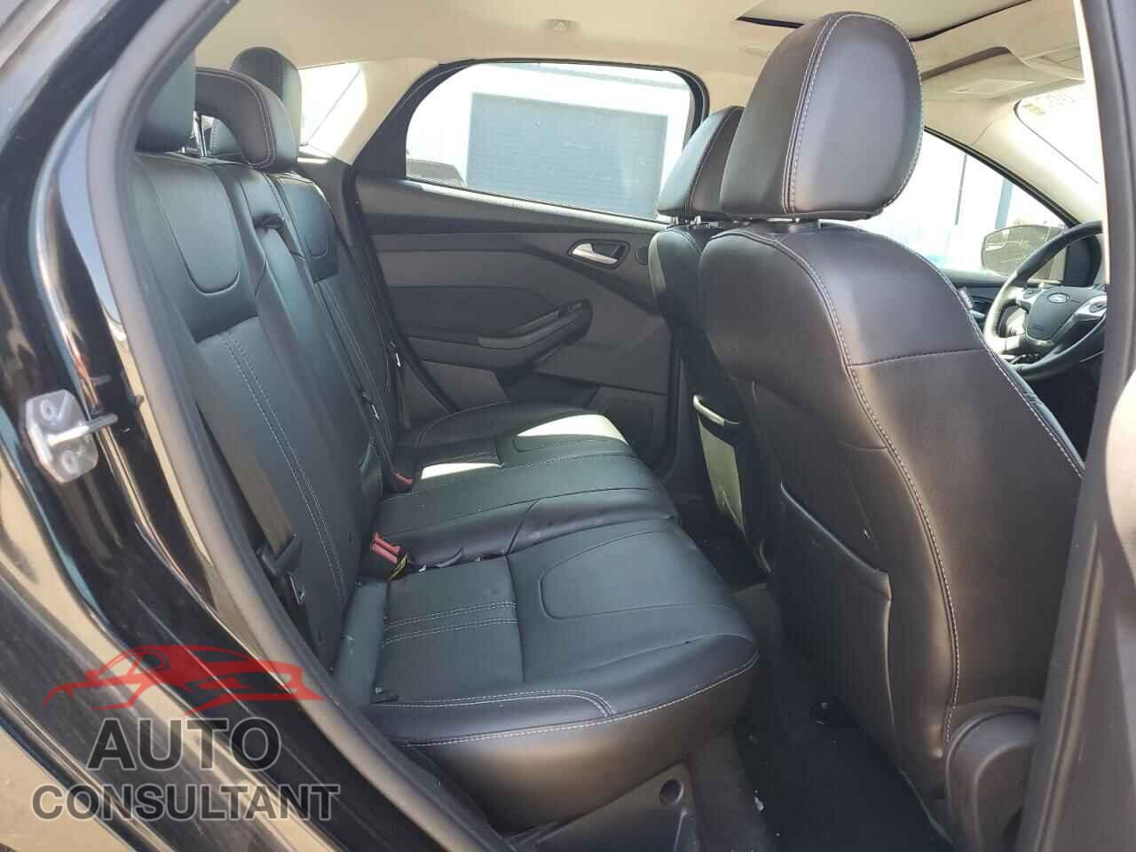 FORD FOCUS 2014 - 1FADP3N26EL362192